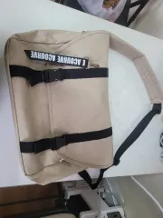 メッセンジャーバッグ ベージュ