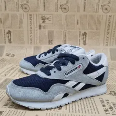 リーボック クラシック スニーカー グレー/ネイビー 220