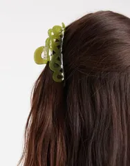 エイソス レディース アクセサリー ヘアアクセサリー ASOS DESIGN swirly hair claw in olive Green グリーンのサムネイル