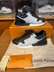 5/240)ルイヴィトン LVモノグラム マルチ ランナウェイ スニーカー