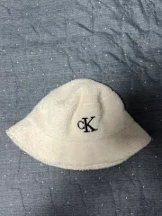 カルバンバケットハット