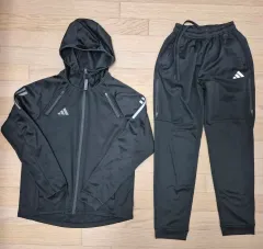 アディダス ブラック トレーニングウェア セット