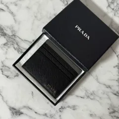 新品 PRADA プラダ サフィアーノ カードウォレット 新品 ツートン