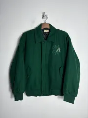 ウールスタジャン