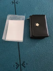 ブラックフラワー装飾二つ折り財布（ケース含む）