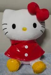 ハローキティ 赤いケープ ぬいぐるみ