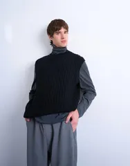 トップマン メンズ アウター ニット・セーター リラックスフィット ニット Topman relaxed fit cable knit tank top Black ブラックのサムネイル