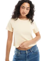 モンキ レディース トップス Tシャツ Monki shrunken tee in butter yellowイエローのサムネイル
