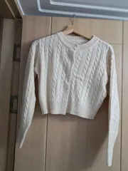 アイボリー ケーブル編み クロップド カーディガン