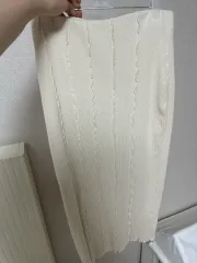 ZARA アイボリー なみなみ柄 ゴージ スカート