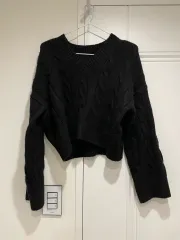 ブラック ツイスト ケーブル セーター