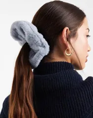 エイソス レディース アクセサリー ASOS DESIGN oversized fluffy scrunchie BLUE ブルーのサムネイル