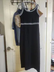 ブラック ニット ロング ワンピース (白 LINE)