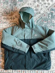 NIKE ACG プリマロフト スカル ピーク ストームフィット ジャケット (新品 XL)