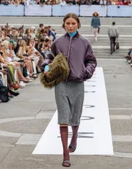 トップショップ レディース アウター ジャケット・ブルゾン ジャケット Topshop high shine padded bomber jacket in eggplant aubergine オーのサムネイル