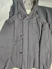 ROUGH SIDE INULATION フードパーカ グラファイト 3