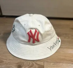 ニューヨーク・ヤンキース ベージュ バケットハット