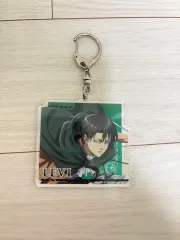 進撃の巨人 リヴァイ・アッカーマン キーホルダー 出品