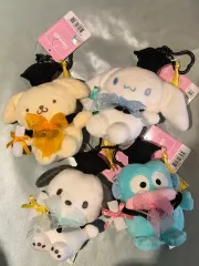 サンリオ 卒業 キーホルダー ぬいぐるみ ポムポムプリン ハンギョドン ポチャッコ ハローキティ シナモロール