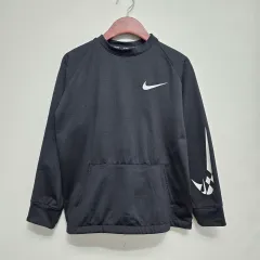 ナイキ BOYS PLANET(ボイプラ) スウッシュ 起毛 スウェット Tシャツ