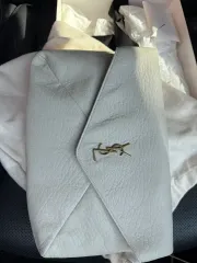 正規品 YVES SAINT LAURENT サンローラン カサンドラ クラッチバッグ