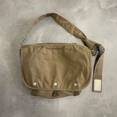 Item thumbnail for item ae5dc326-8a80-4eb3-a057-63f48df022fd