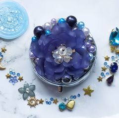 青薔薇のピルケースver.3 ハンドメイドピルケース レジンピルケース