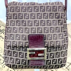 フェンディ ショルダーバッグ ズッカ ポシェット スマホ 旅行 GC161