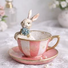 TeaPotに入っている ウサギさんオブジェ！ブルーバージョン 可愛い