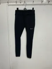 ナイキ ブラック レギンス
