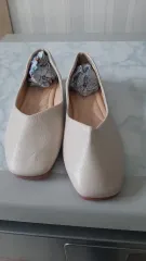 (新品)アイボリー フラットシューズ(240)