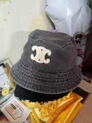 Celine セリーヌ バケットハット