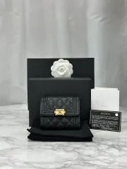 フルセット シャネル ボーイ フラップ カード 財布 カーフスキン GOLD