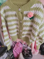 LYNN 刺繍 花 クロップド ニット カーディガン グリーン