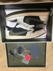 300 トラヴィススコット ジョーダン 1 オリーブ