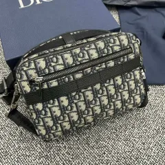正規品 ディオール オブリーク サファリ メッセンジャーバッグ