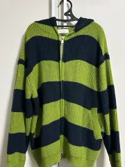(ユニセックス) ストライプ ニット フードジップアップ