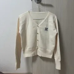 アイボリー Vネック ニット