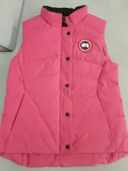 カナダグース ウィメンズ フリースタイル ベスト ピンク S 新品 商品 出品