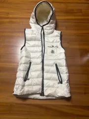 MONCLER(モンクレール) 白 レディース ダウン ベスト