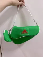 アディダス グリーン ショルダーバッグ + ミニポーチ
