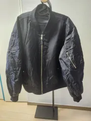 JEMUT（ジェモッ）ブランドのブラックMA-1ジャケット XLサイズ