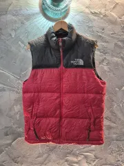 THE NORTH FACE ザノースフェイス 700 ヌプシ(Nuptse) ダウン BEST ベスト レッド/ブラック S