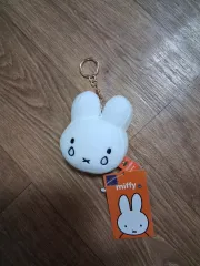 泣きミッフィー顔キーホルダー・白 (送料無料※メルカリshop取引では対象外)