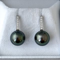 タヒチ黒蝶ピアス K18WG/D0.06ct 入学式 卒業式 セレモニー - メルカリ