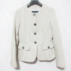 美品 BURBERRY LONDON バーバリーロンドン ノーカラージャケット B1E25-690-40 サイズ38 ベージュ系 レディース 古着 中古 USEDのサムネイル