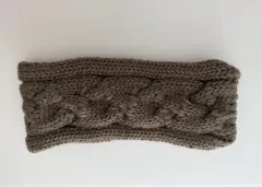 ケーブル編みニットヘアバンド ブラウン