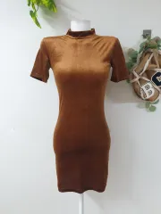 ZARA ツアーベルベット 半袖 ONE PIECE 55 モックネック ハイネック ブラウン S