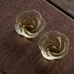 新品未使用 ガラス製 茶杯 花形 3点セットCJ435