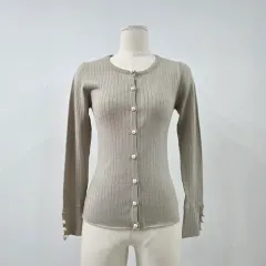 Cluel パール ボタン スリム ゴージ ニット カーディガン